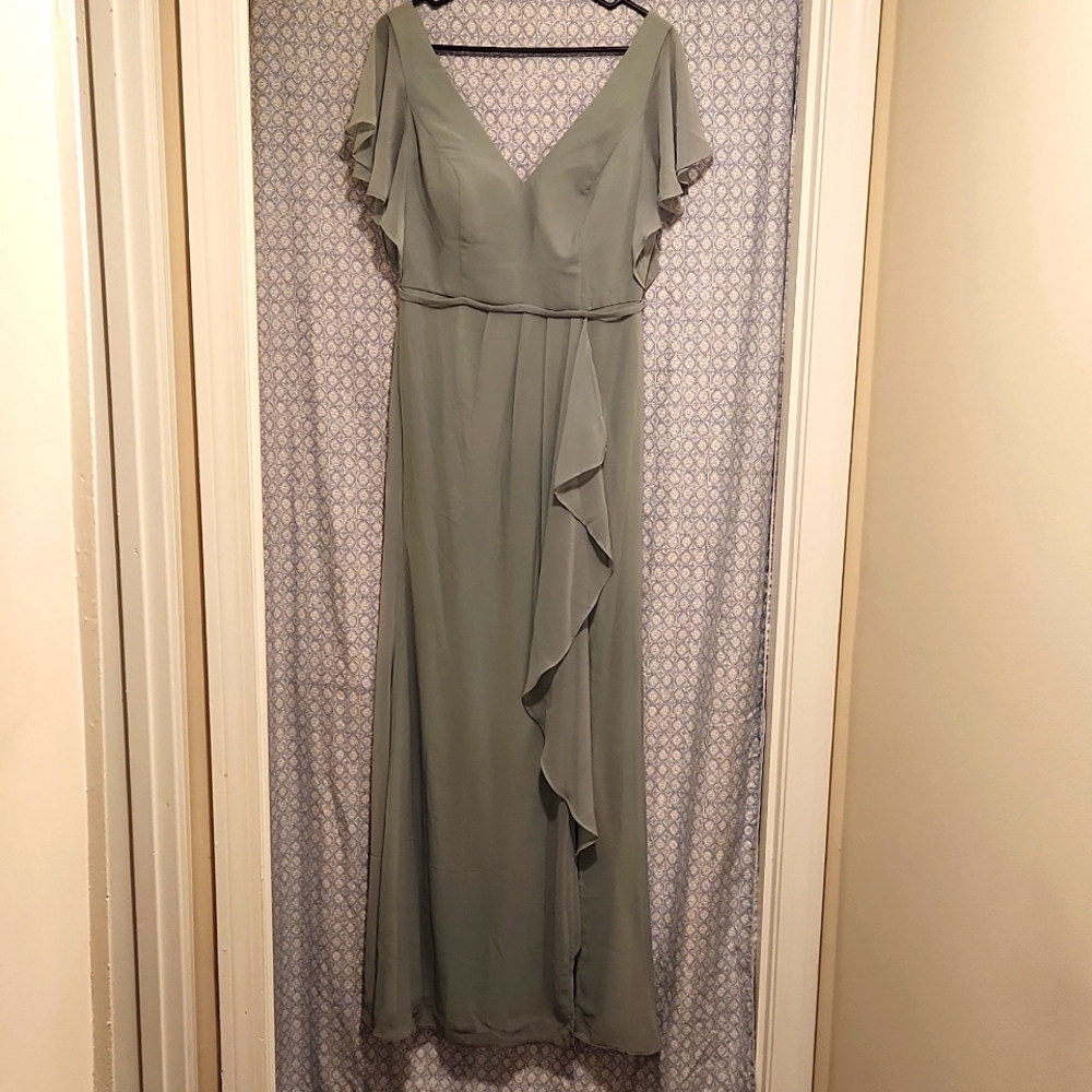 Floor-Length Sage Green Gown Unaltered Size 8